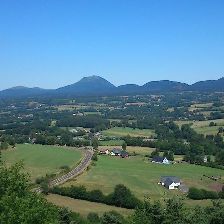 Lilas, Gite Saint Antoine, Orcival, Entre Sancy Et Volcans. Eksteriør billede